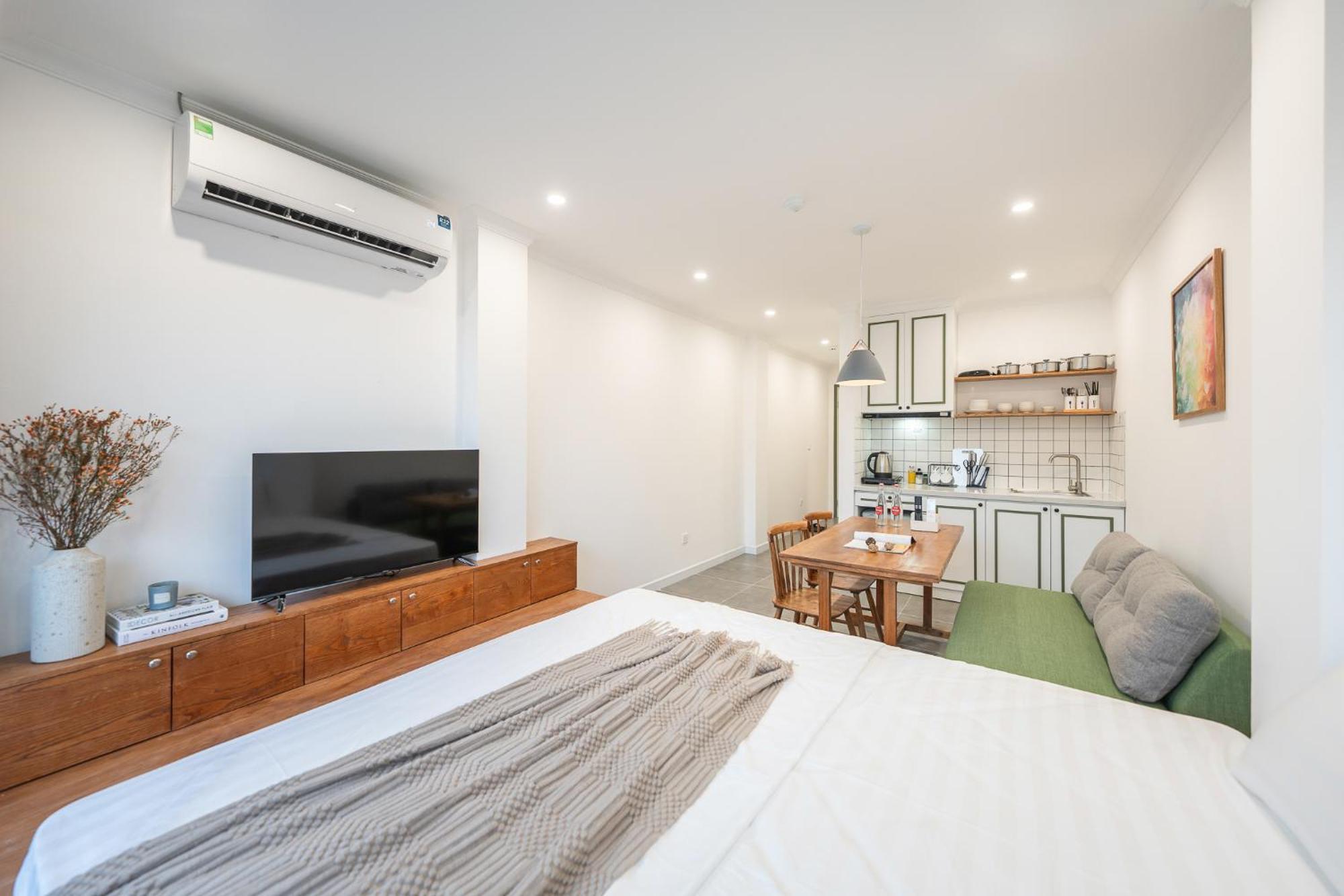 Location/Big Group/Private Villa With Pool And Kitchen Hanoi Bagian luar foto
