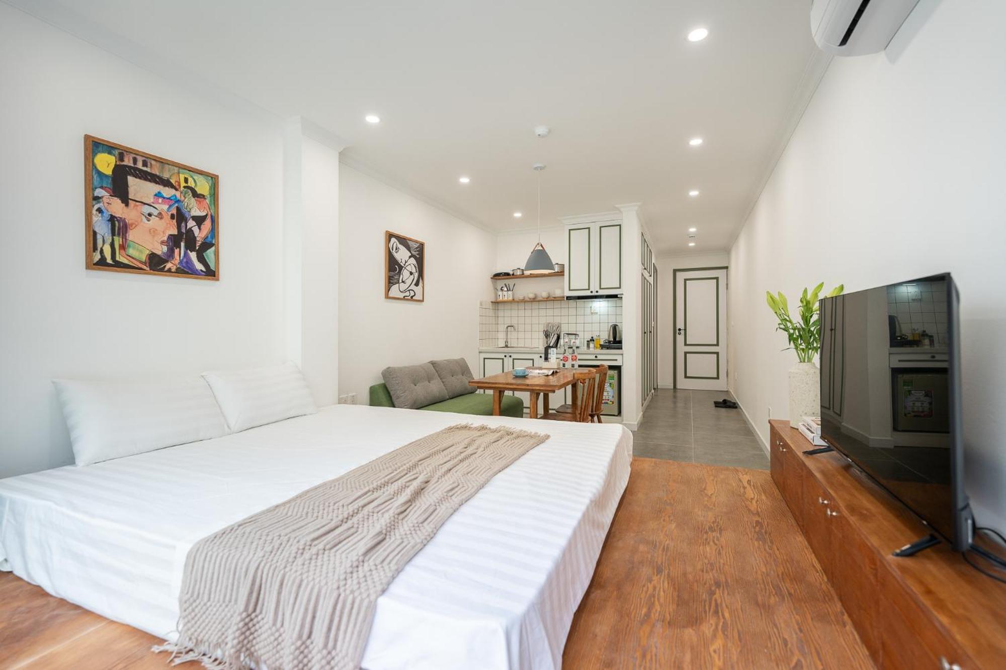 Location/Big Group/Private Villa With Pool And Kitchen Hanoi Bagian luar foto