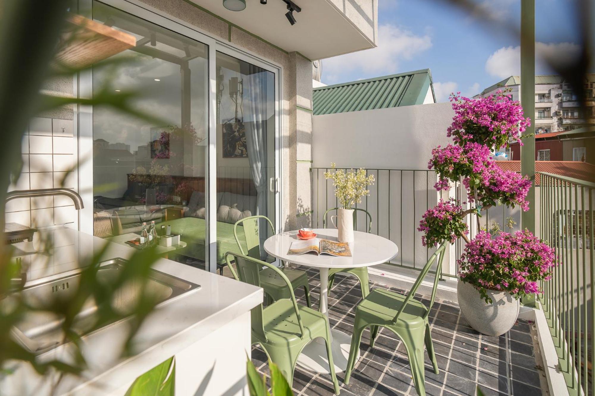 Location/Big Group/Private Villa With Pool And Kitchen Hanoi Bagian luar foto