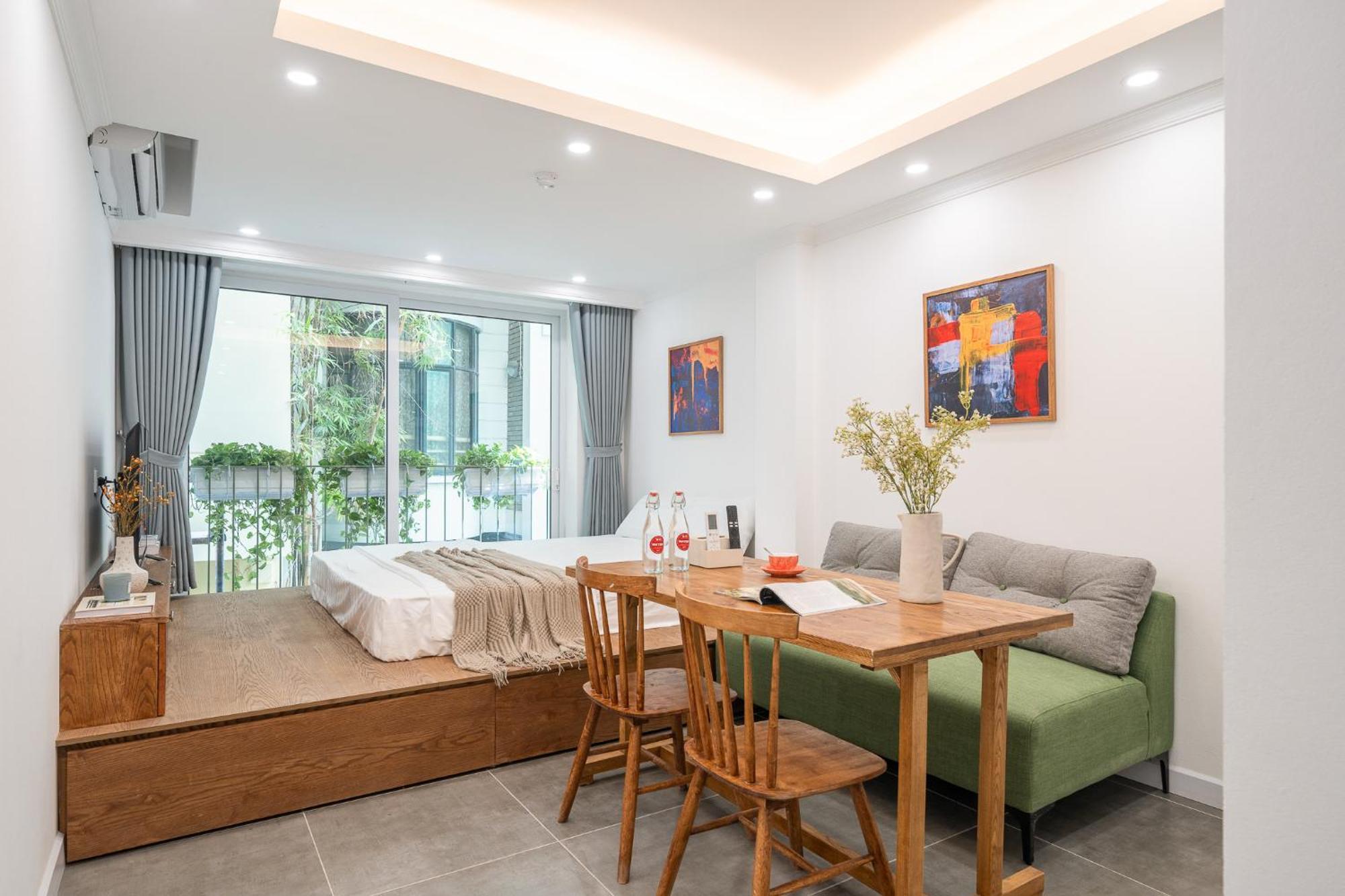 Location/Big Group/Private Villa With Pool And Kitchen Hanoi Bagian luar foto
